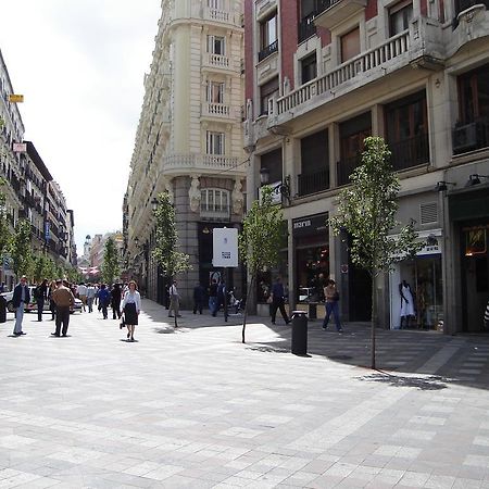 Los Amigos Vip Rooms Madrid Eksteriør billede