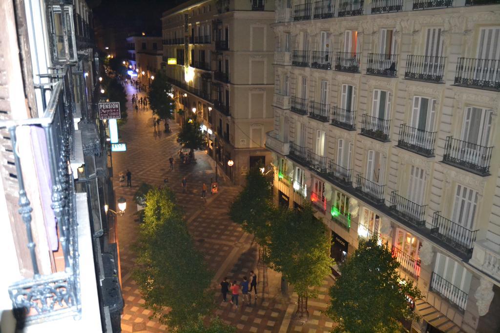 Los Amigos Vip Rooms Madrid Eksteriør billede