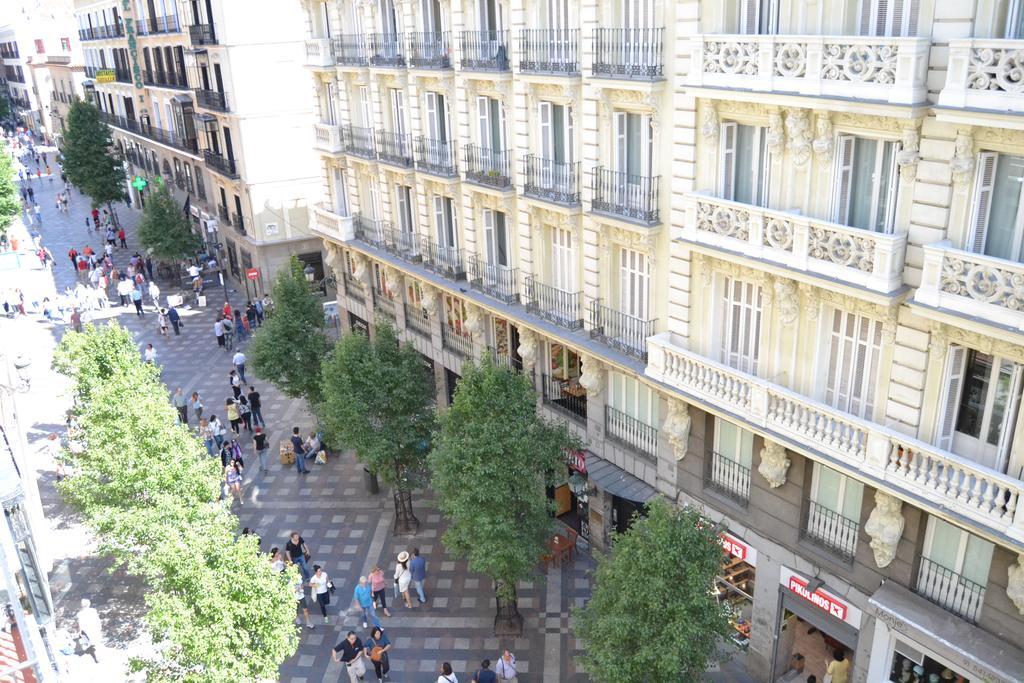 Los Amigos Vip Rooms Madrid Eksteriør billede