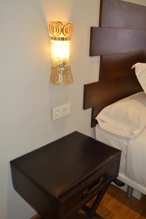 Los Amigos Vip Rooms Madrid Eksteriør billede